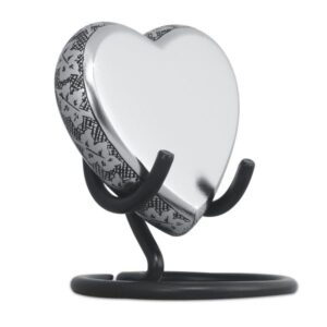 Maple leaf silver keepsake representing life, legacy, and a heartfelt connection to cherished memories
